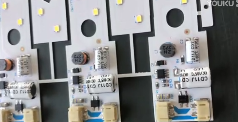 DOB貼片機(jī)，國產(chǎn)貼片機(jī)，高速貼片機(jī)，LED貼片機(jī)，燈條貼片機(jī)